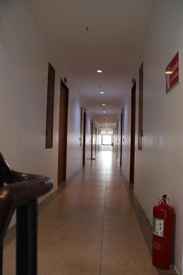 Chana Hotel Phuket Extérieur photo