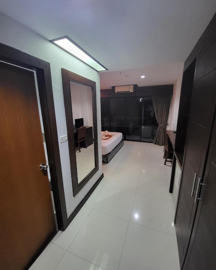 Chana Hotel Phuket Extérieur photo