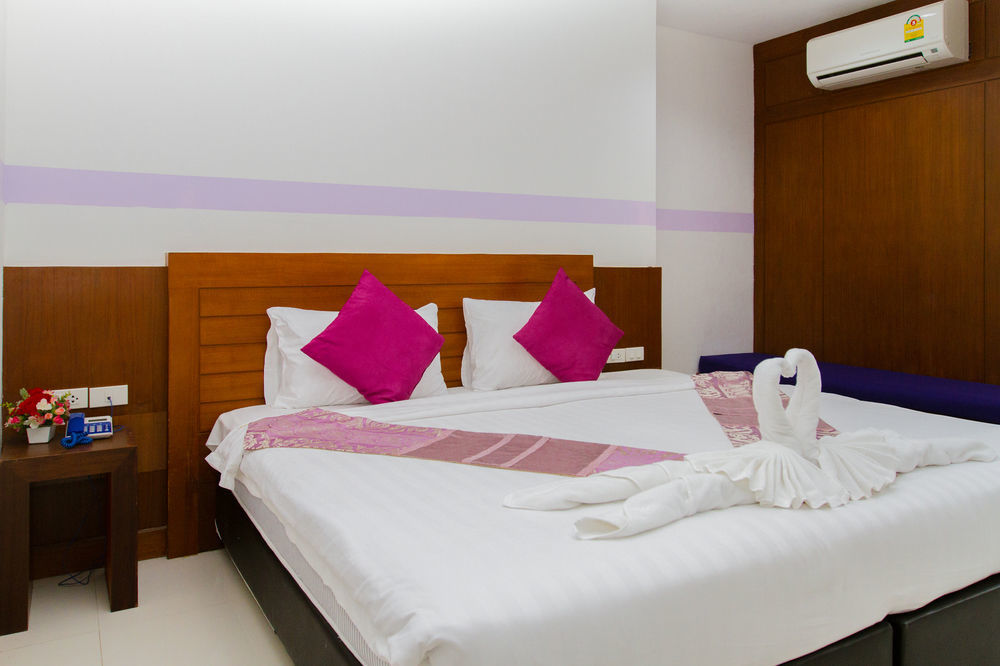Chana Hotel Phuket Extérieur photo